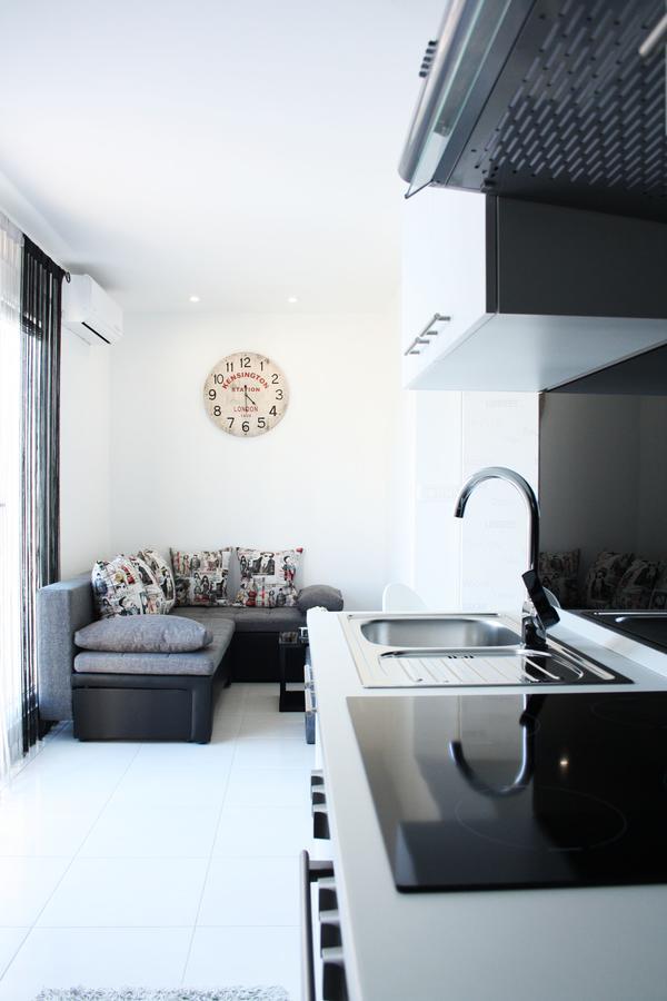 Apartment One Vision Split Exterior photo